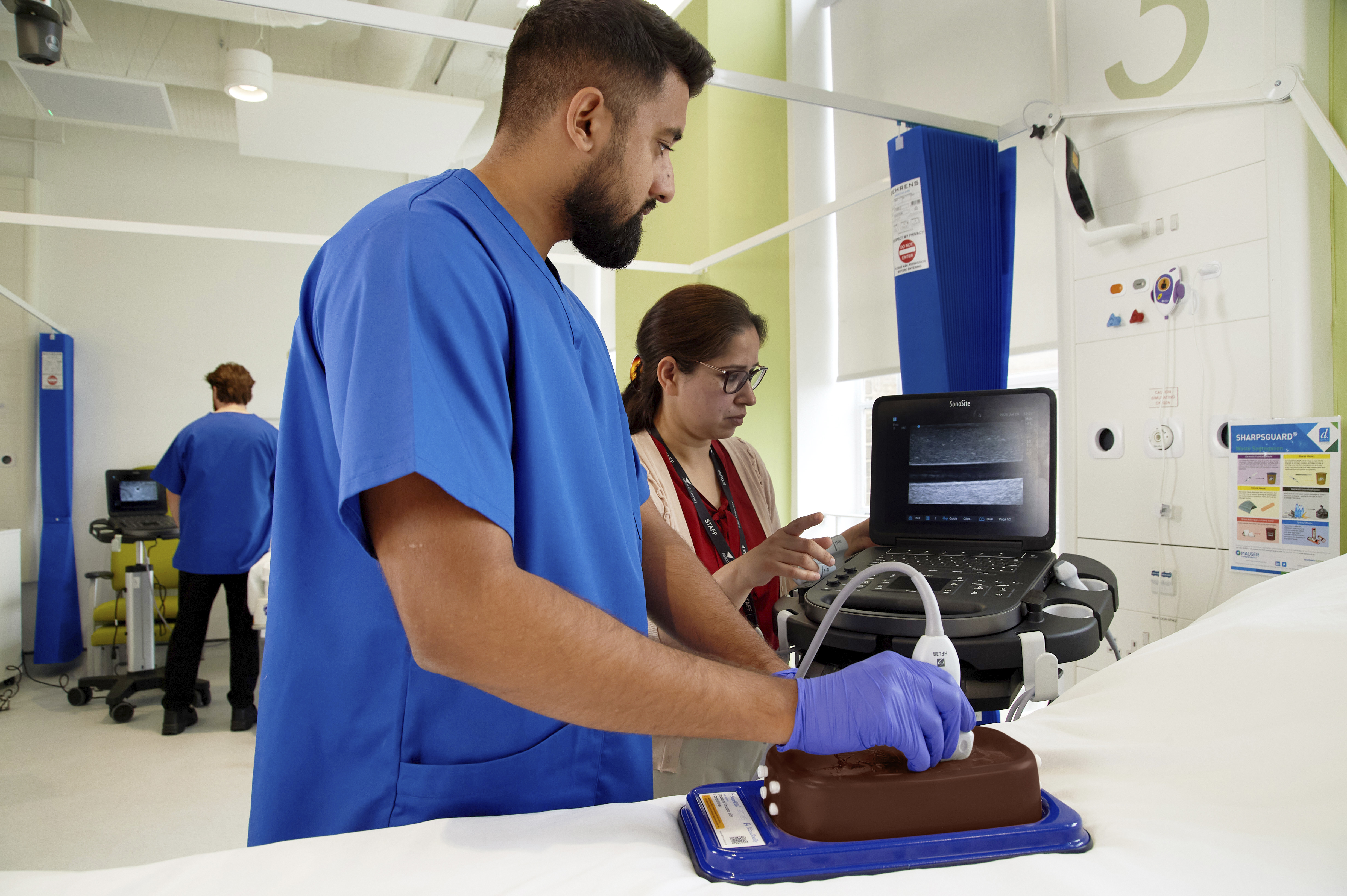 Ultrasound Simulator with 4 Central Lines, Dark