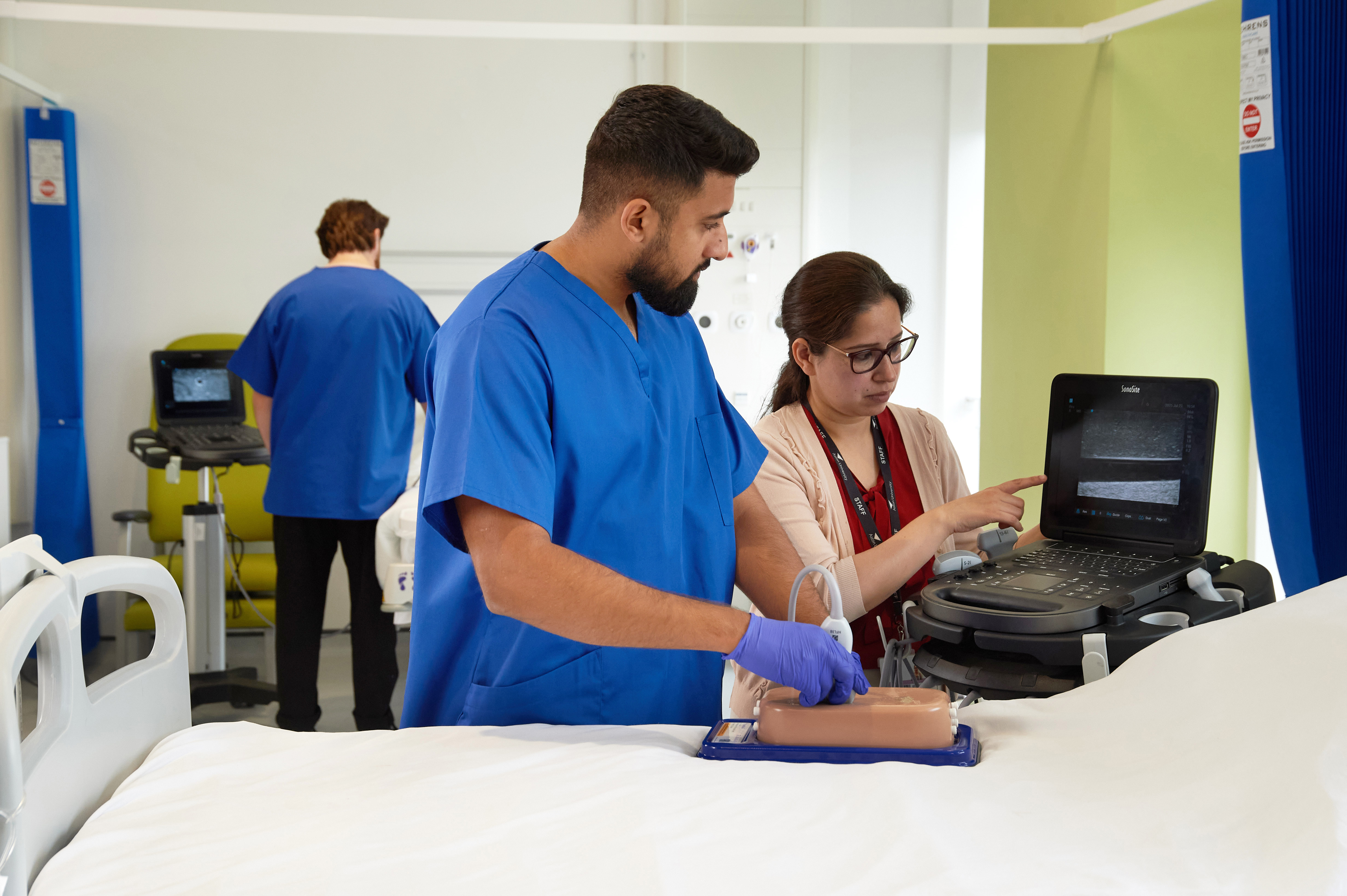 Ultrasound Simulator with 4 Central Lines, Light