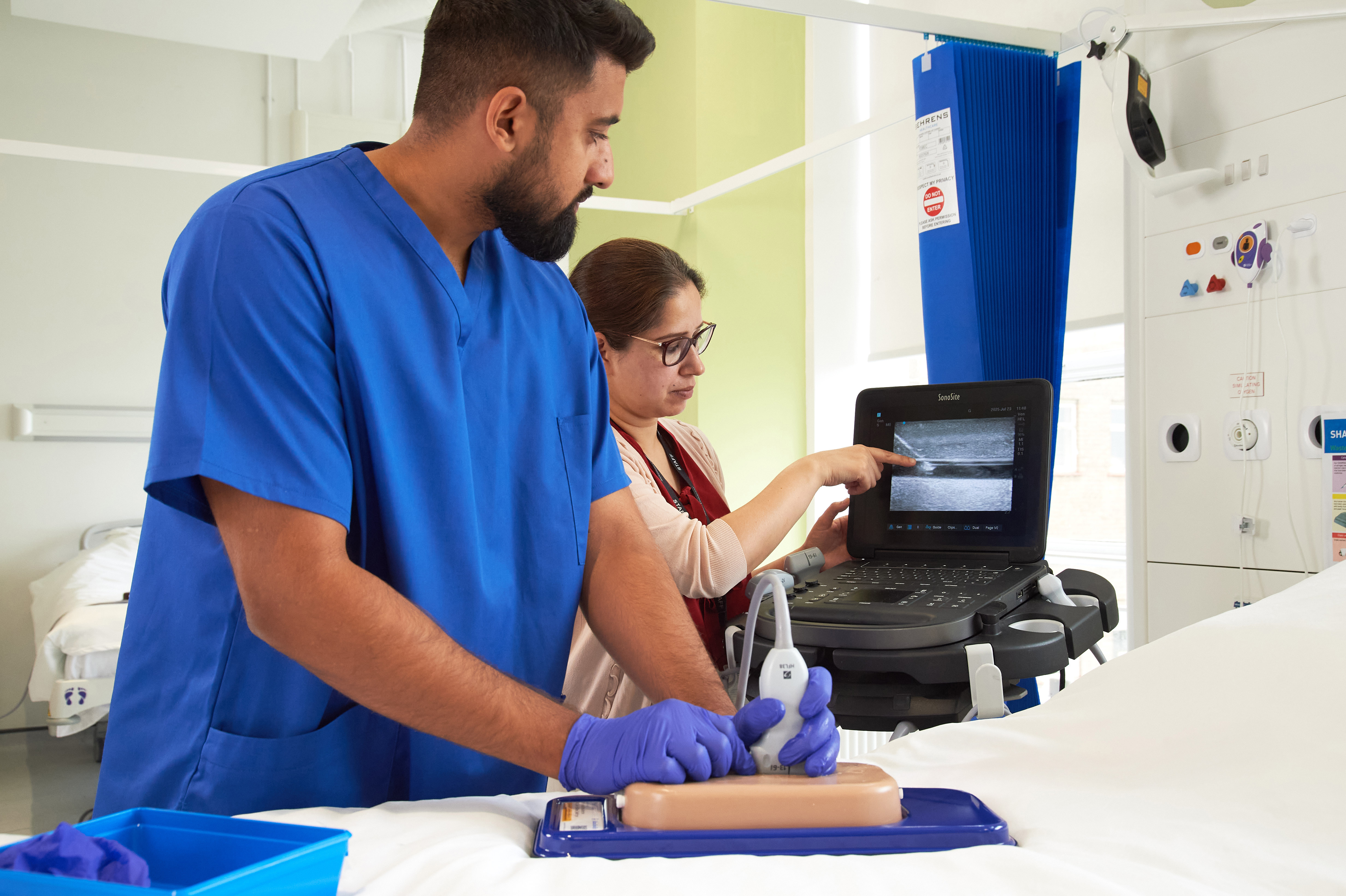 Ultrasound Simulator for Seldinger Technique, Light