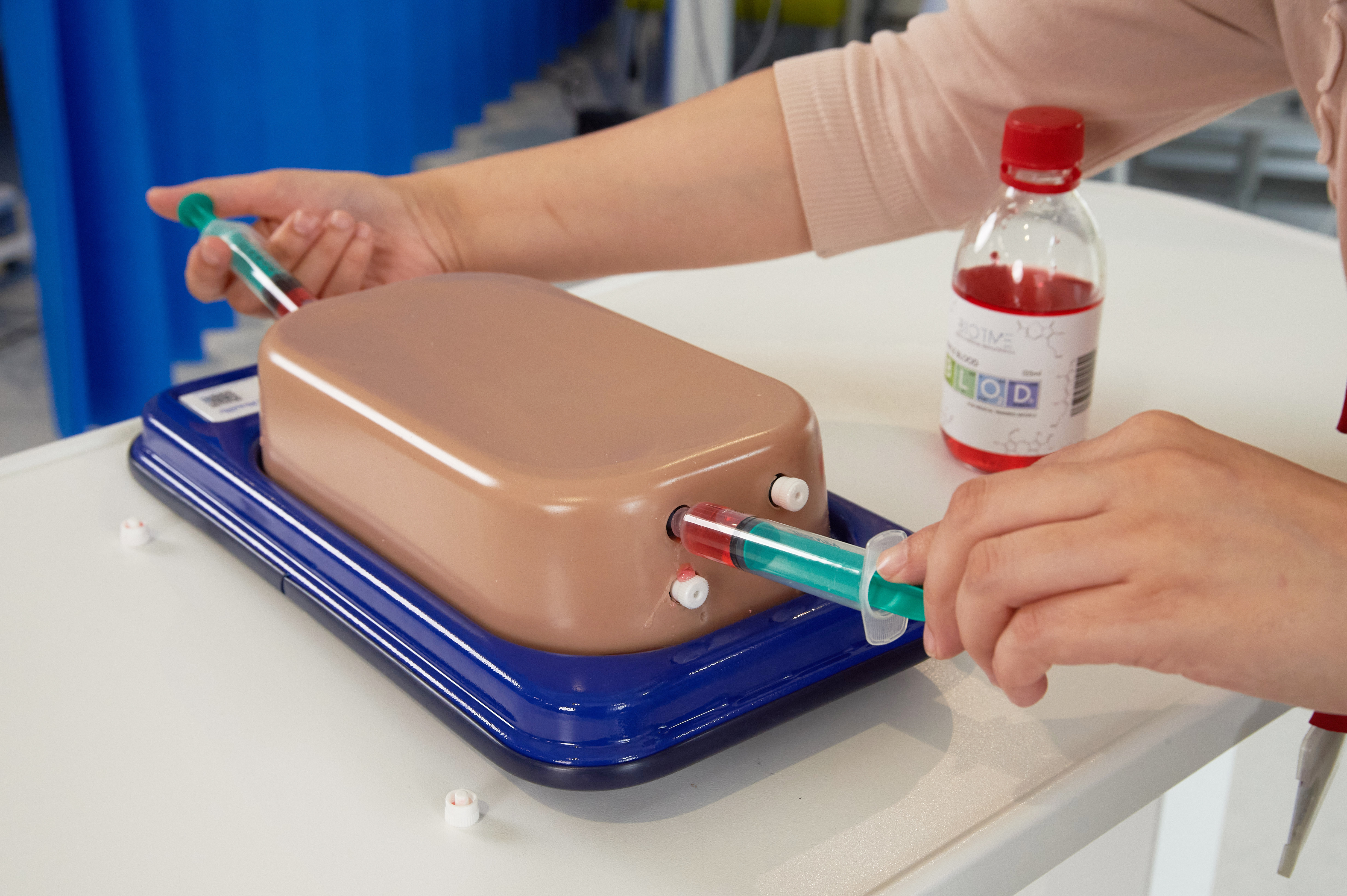 Ultrasound Simulator for Radial Artery Catheterisation, Light