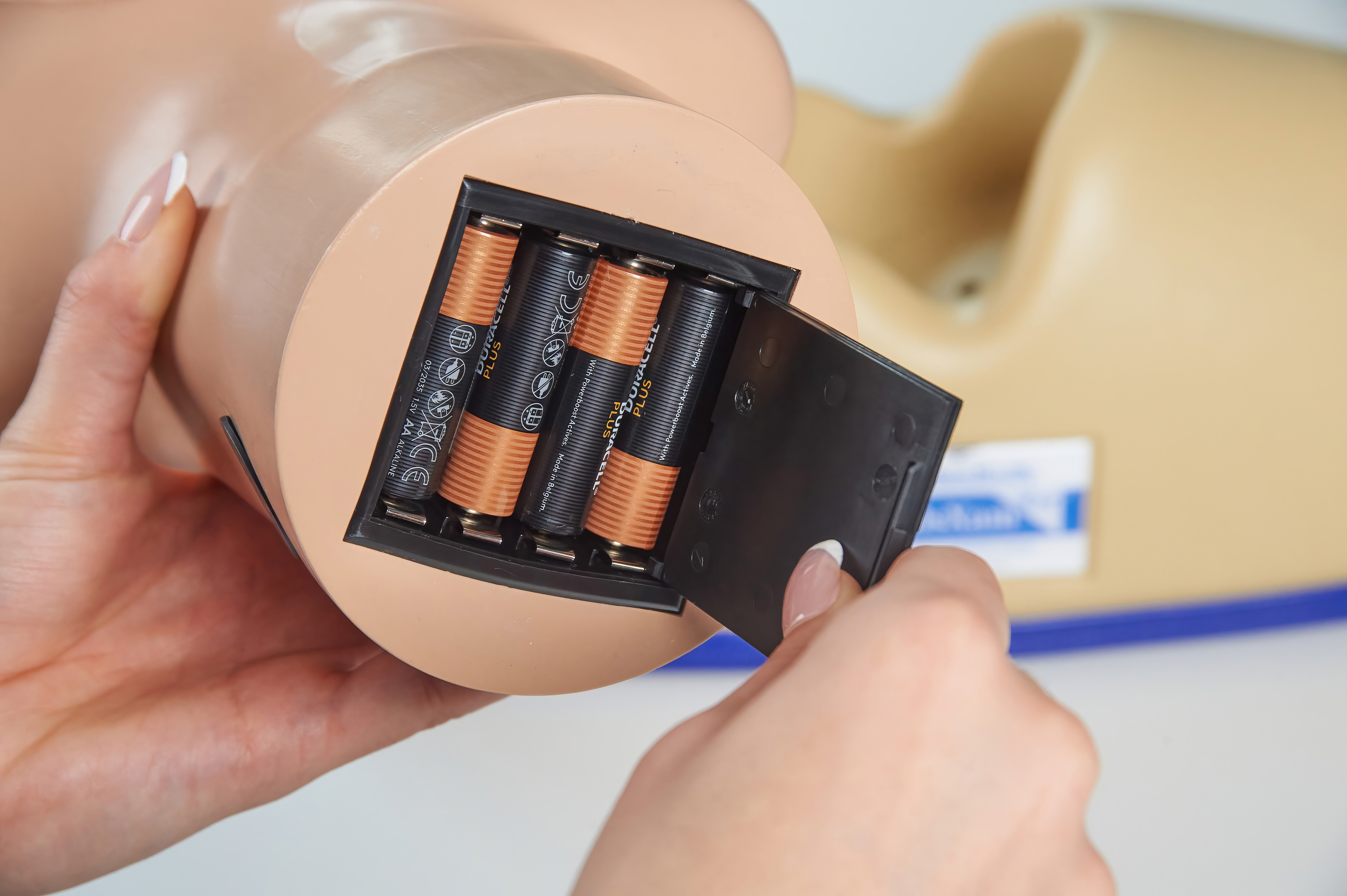 Enhanced Digital Eye Examination/Retinopathy Trainer, Light