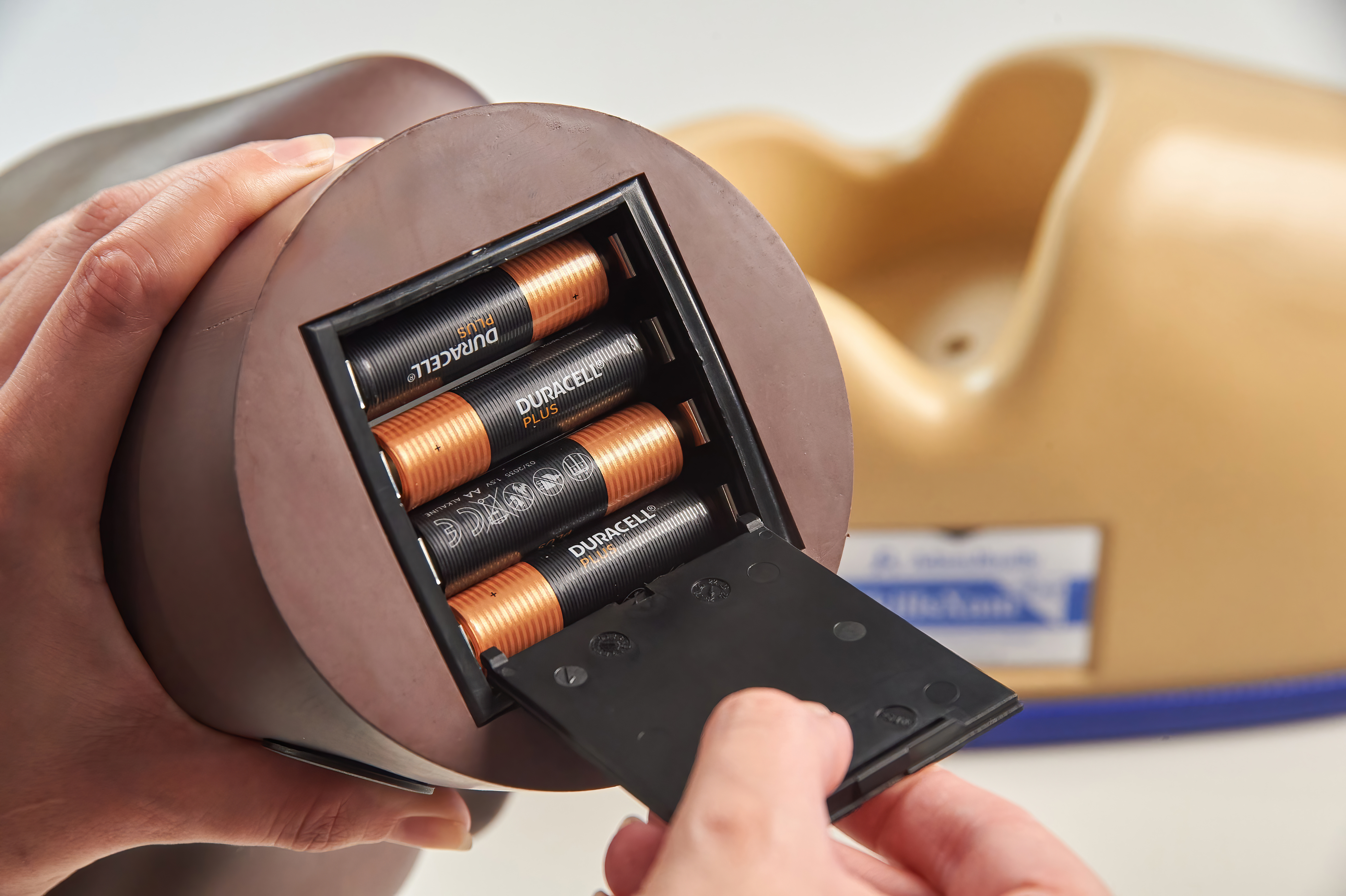 Enhanced Digital Eye Examination/Retinopathy Trainer, Dark